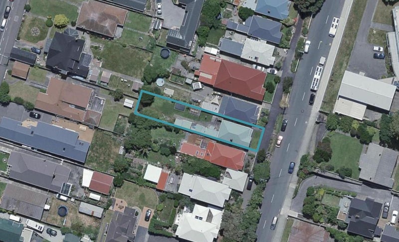 174 Clyde Street, Island Bay, Wellington - Carousel 1