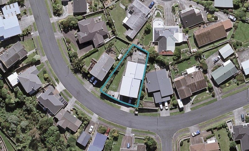 11 Darwin Crescent, Spotswood, New Plymouth - Carousel 1