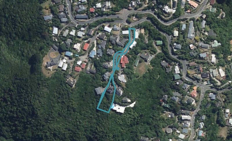 5 Green Park Lane, Korokoro, Lower Hutt - Carousel 1