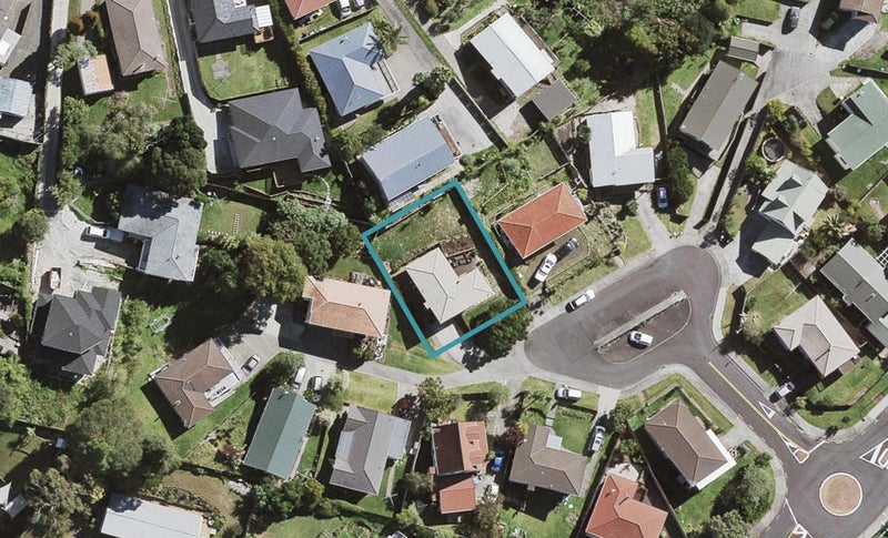 16 Frosses Place, Massey, Auckland - Carousel 1