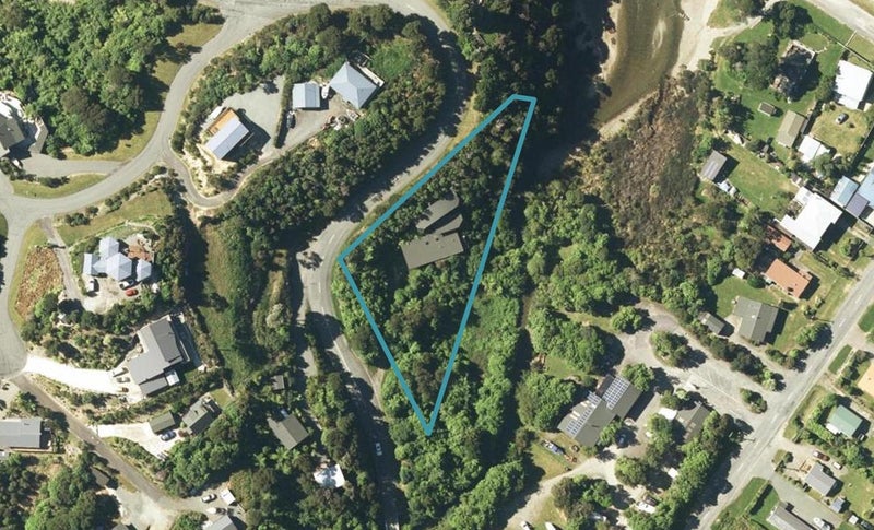 95 Hope Drive, Ōkiwi Bay - Carousel 1