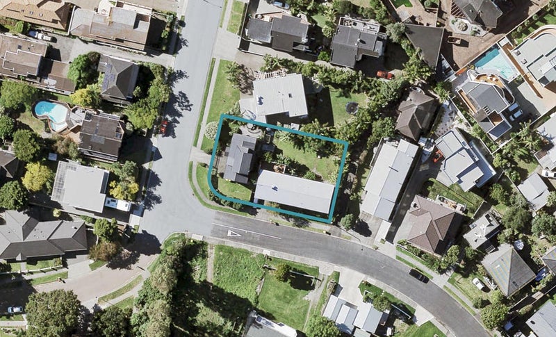 2/8 Hostel Access Road, Eastern Beach, Manukau - Carousel 1