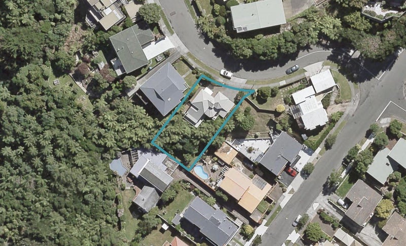 1 Hibiscus Grove, Maungaraki, Lower Hutt - Carousel 1