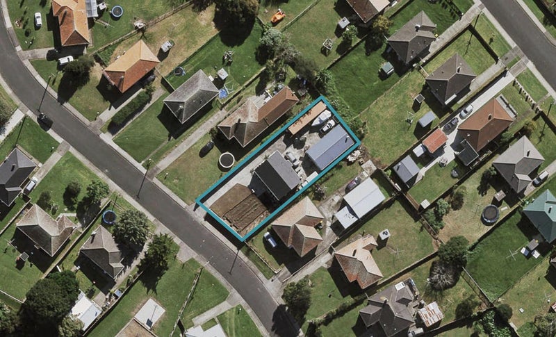 41 Firth Crescent, Otara, Auckland - Carousel 1