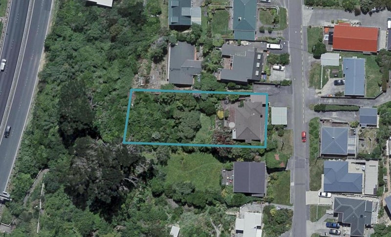 24 Sheridan Terrace, Johnsonville, Wellington - Carousel 1