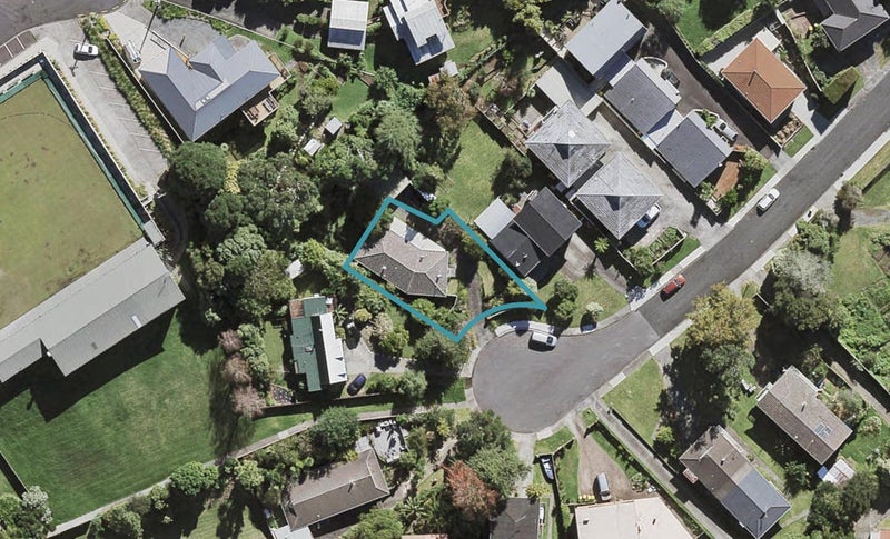 7 Ondine Place, Glenfield, Auckland - Carousel 1