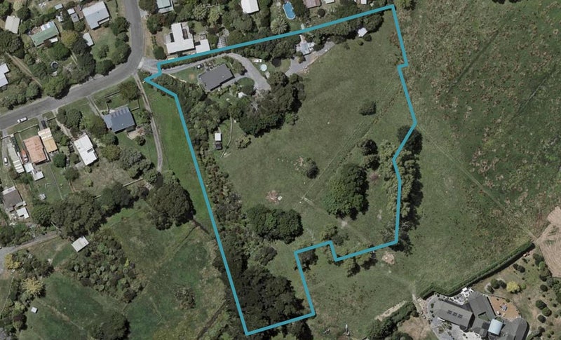 5 Toroa Road, Otaihanga, Paraparaumu - Carousel 1