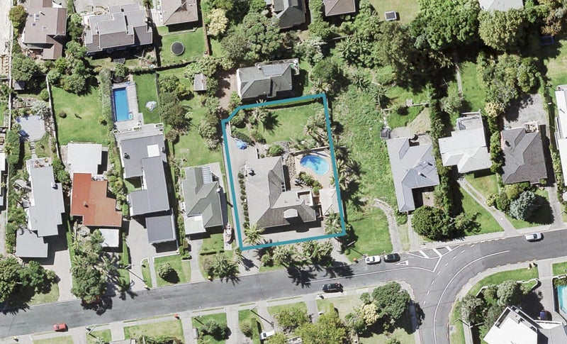 46 Braemar Road, Rothesay Bay, Auckland - Carousel 1