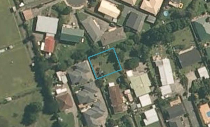 11 Waitaha Close, Orewa, Orewa - Carousel 1