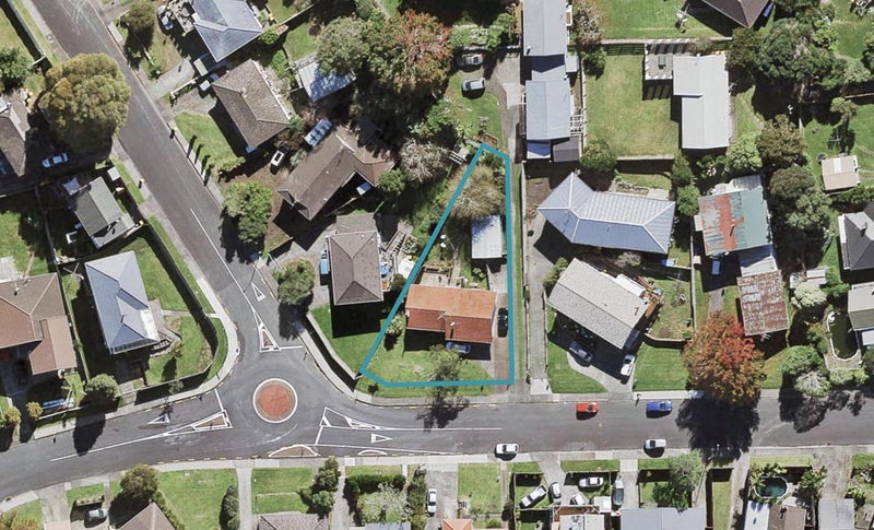 9 Flaxdale Street, Birkdale, Auckland - Carousel 1