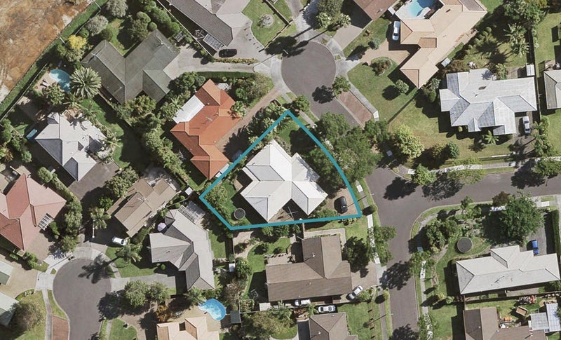 27 Perotti Place, Conifer Grove, Takanini - Carousel 1