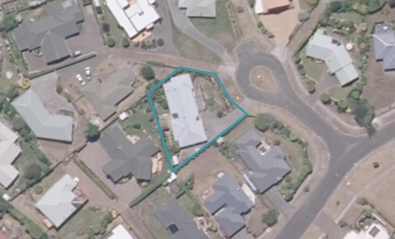 2 Amoroa Place, Acacia Bay, Taupo - Carousel 1