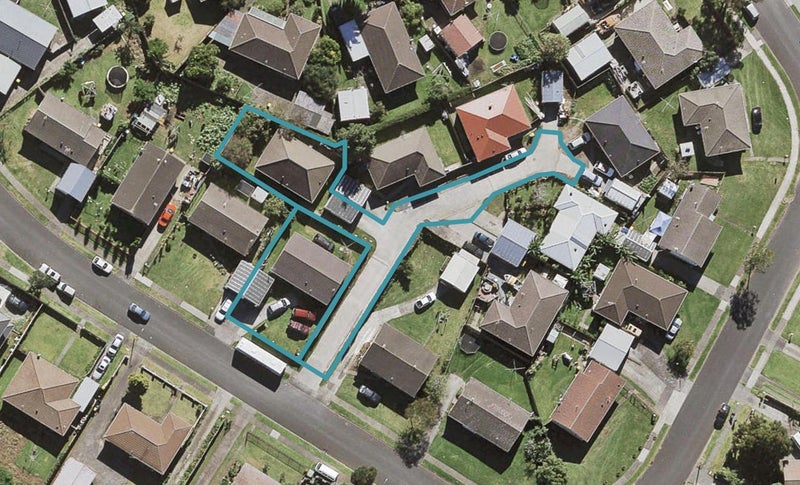 45B Windrush Close, Mangere, Auckland - Carousel 1