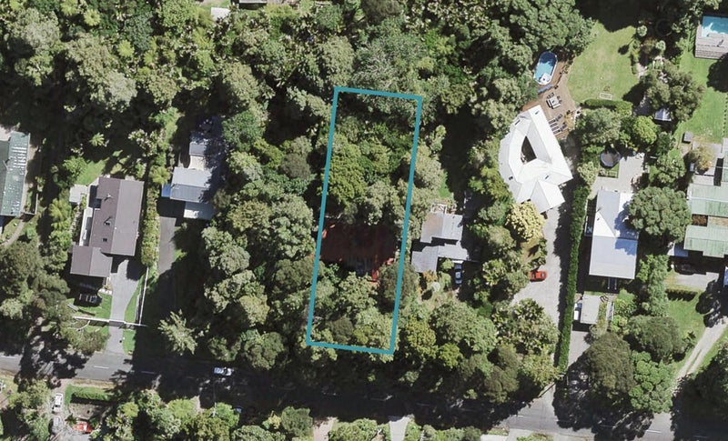 21 Waima Crescent, Titirangi, Auckland - Carousel 1