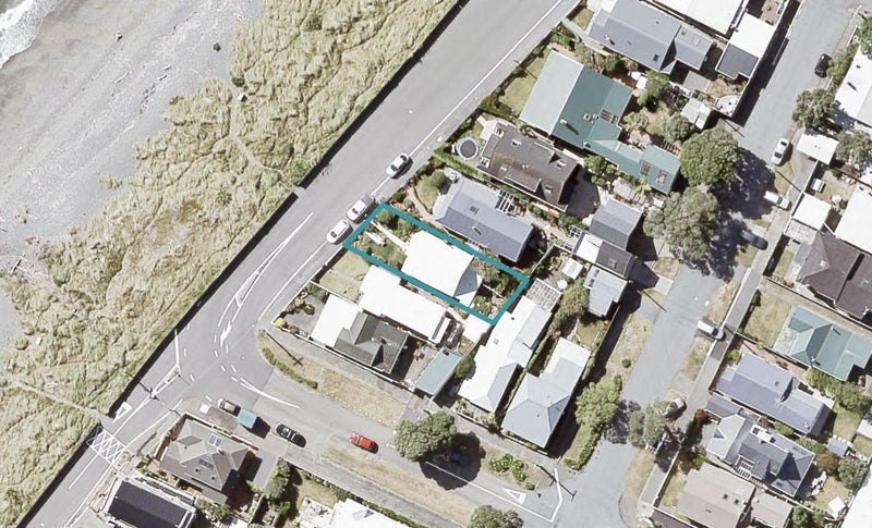 125 Marine Parade, Eastbourne, Lower Hutt - Carousel 1