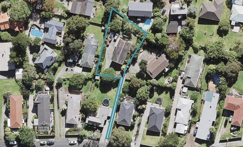21 Mayall Avenue, Beach Haven, Auckland - Carousel 1
