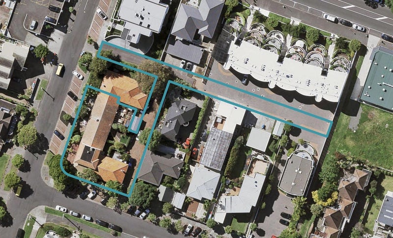 2/2 Atkin Avenue, Mission Bay, Auckland - Carousel 1