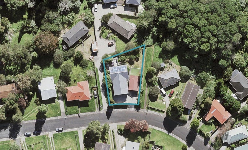 47 Lysander Crescent, Beach Haven, Auckland - Carousel 1