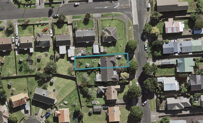 18 Waitangi Road, Onehunga, Auckland - Carousel 1