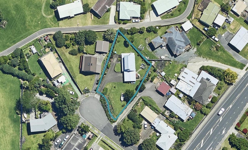 4 Te Atatu Place, Judea, Tauranga - Carousel 1