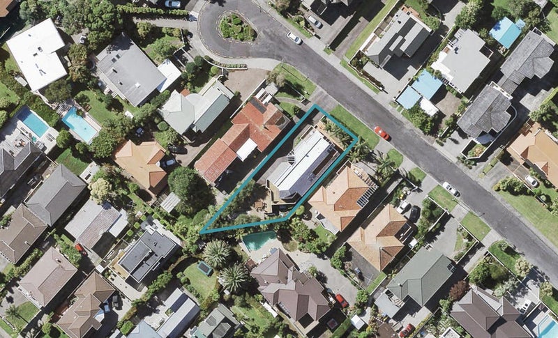 6 Midway Avenue, Castor Bay, Auckland - Carousel 1
