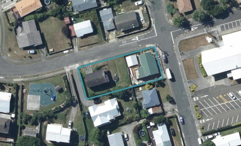 5 Chapel Street, Takapuwahia, Porirua - Carousel 1