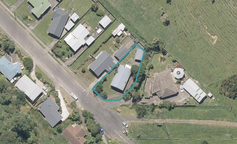35 Turoa Road, Whanganui East, Whanganui - Carousel 1