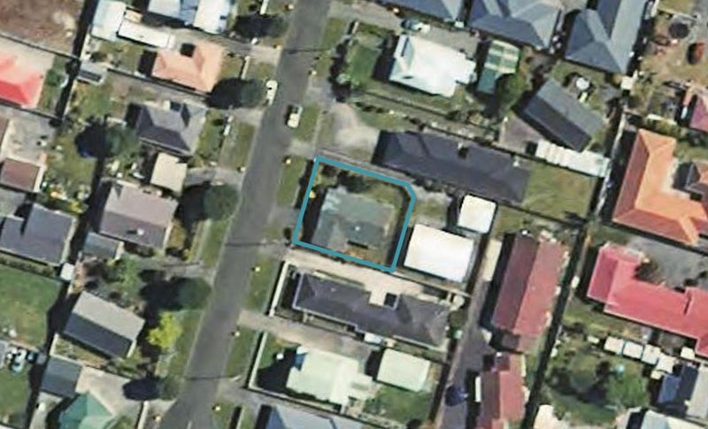 8 Milmoe Street, Hawera - Carousel 1