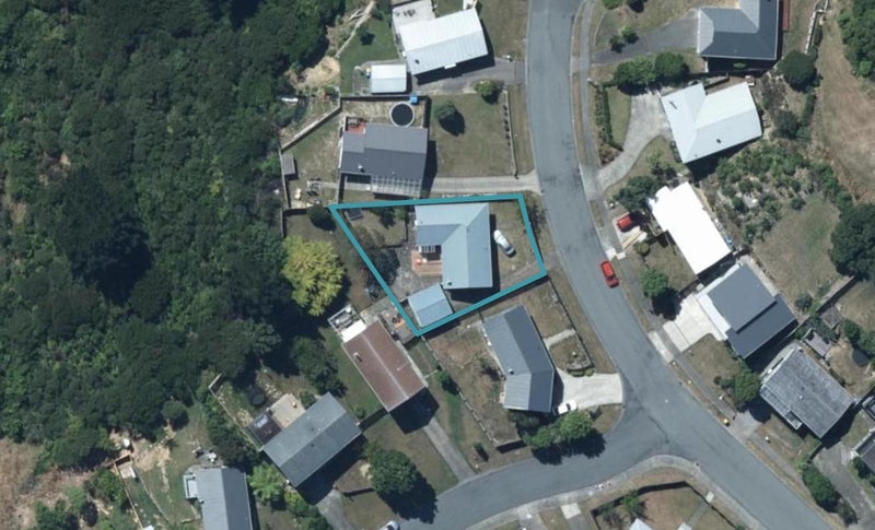 11 The Bollard, Whitby, Porirua - Carousel 1