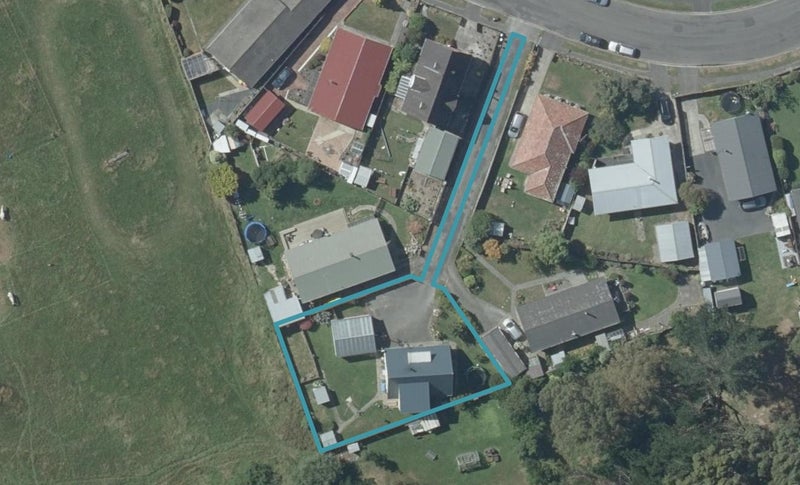 21 Dakota Place, Waldronville, Dunedin - Carousel 1