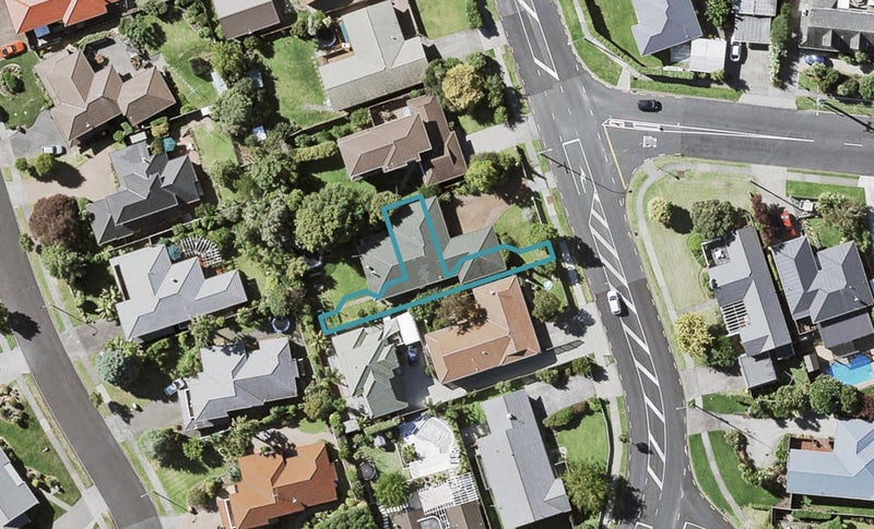 87B Sandspit Road, Shelly Park, Auckland - Carousel 1