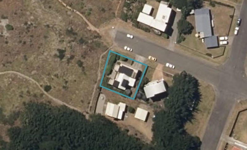 1 Hydrabad Drive, Waitārere Beach, Levin - Carousel 1