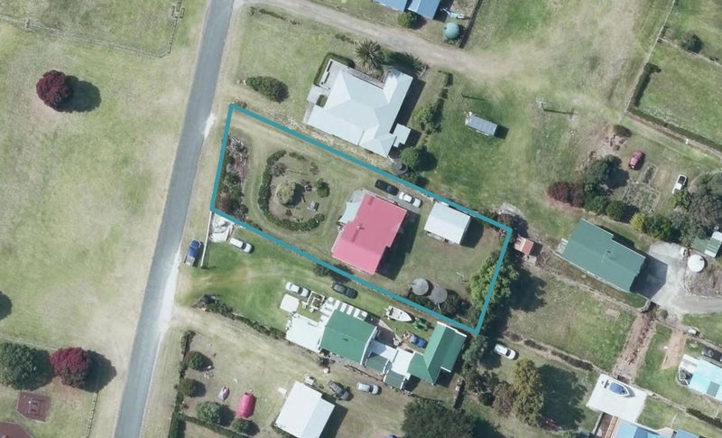 16 Pohutukawa Drive, Māhia - Carousel 1