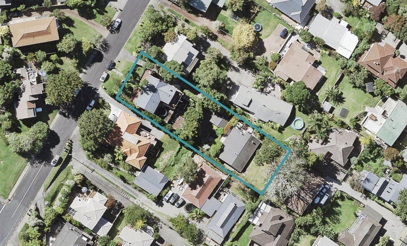 2/10 Rossmore Terrace, Murrays Bay, Auckland - Carousel 1