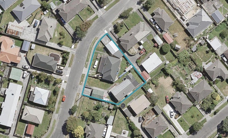 2/4 Atiawa Crescent, Waiwhetu, Lower Hutt - Carousel 1