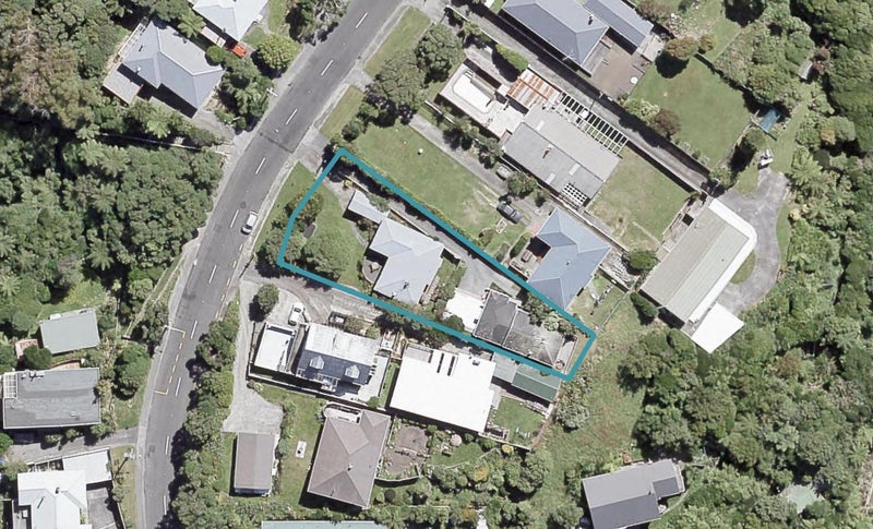 1/37 Pokohiwi Road, Normandale, Lower Hutt - Carousel 1