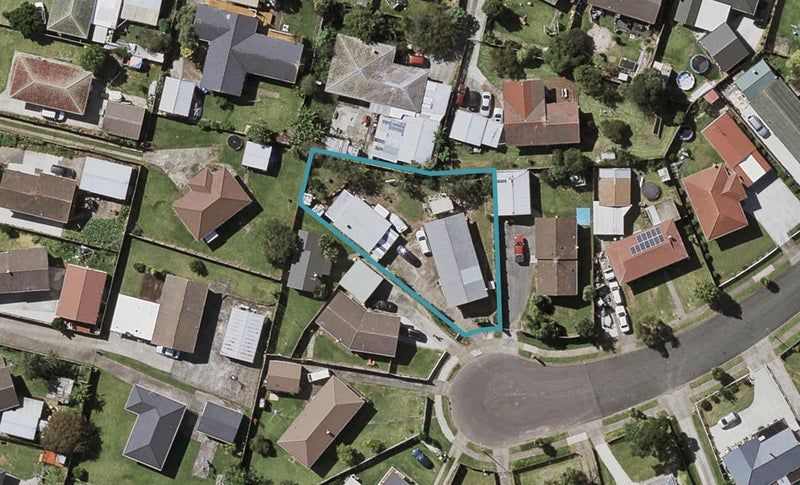 61 Zelda Avenue, Clover Park, Auckland - Carousel 1