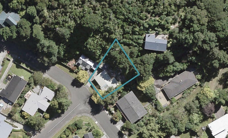 31 Fendalton Crescent, Pinehaven, Upper Hutt - Carousel 1