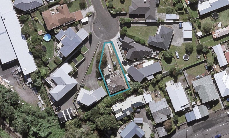 14 Strandon Place, Strandon, New Plymouth - Carousel 1