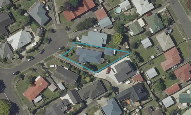 6 Jones Place, Highbury, Palmerston North - Carousel 1