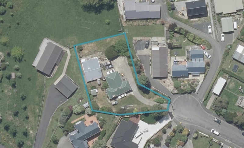 31 Centennial Road, Fairfield, Dunedin - Carousel 1