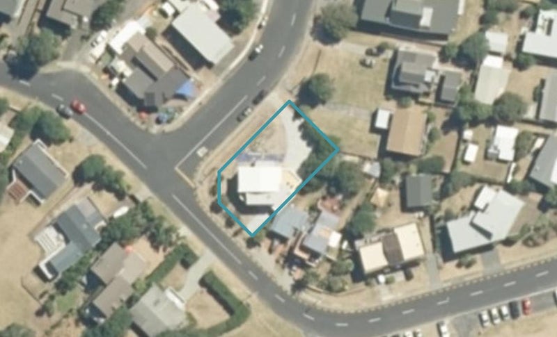 300 Patuwai Drive, Whangamata, Whangamatā - Carousel 1