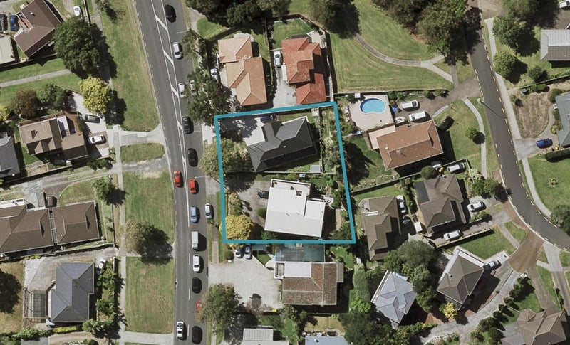 2/25 Hollyford Drive, Clover Park, Auckland - Carousel 1