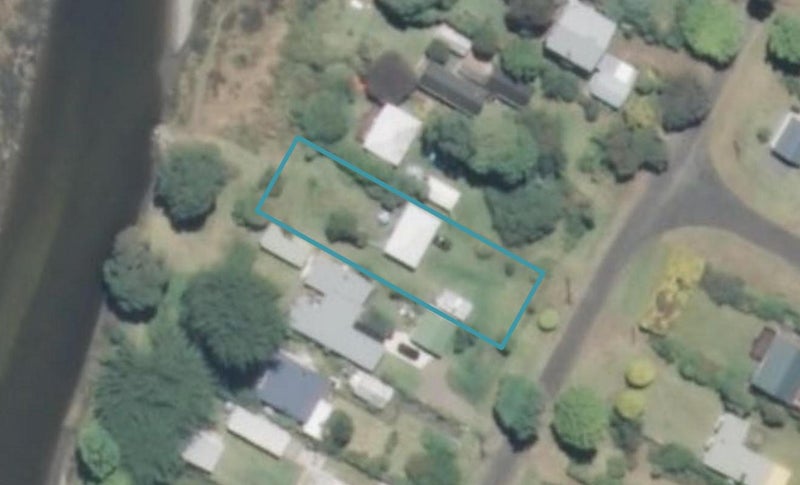 10 Drake Street, Waikawa Beach, Manakau - Carousel 1