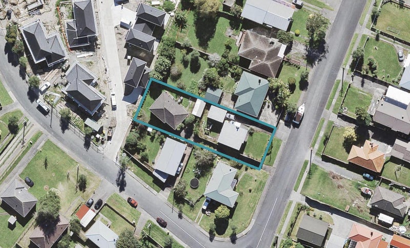 1/33 Barbary Avenue, Kelston, Auckland - Carousel 1