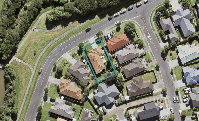 19 Lazurite Drive, Westgate, Auckland - Carousel 1