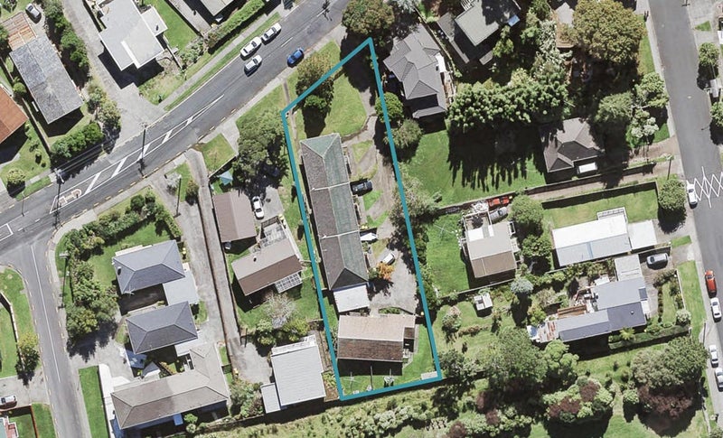 162 Hutchinson Avenue, New Lynn, Auckland - Carousel 1