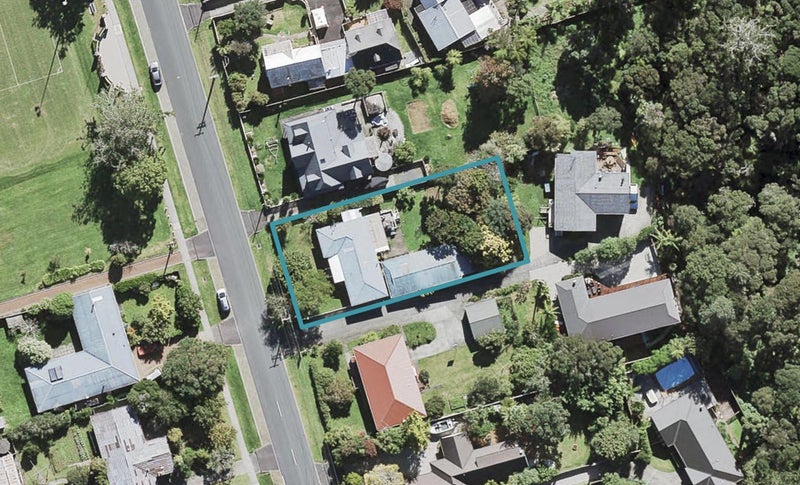 11A Roland Road, Greenhithe, Auckland - Carousel 1