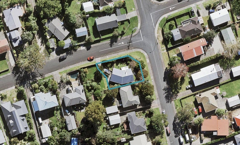 108 Lancaster Road, Beach Haven, Auckland - Carousel 1
