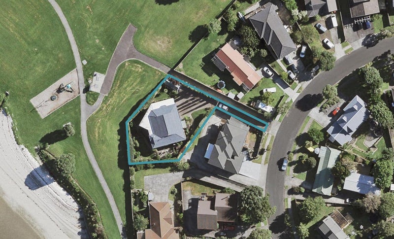 17 St Annes Crescent, Wattle Downs, Auckland - Carousel 1